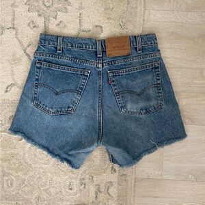 Vintage Levi’s 550 denim jean shorts